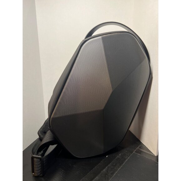 SARLAR Hard Chest Shoulder Backpack For OCU LUS Quest 2 VR Gaming Headset & Touch
